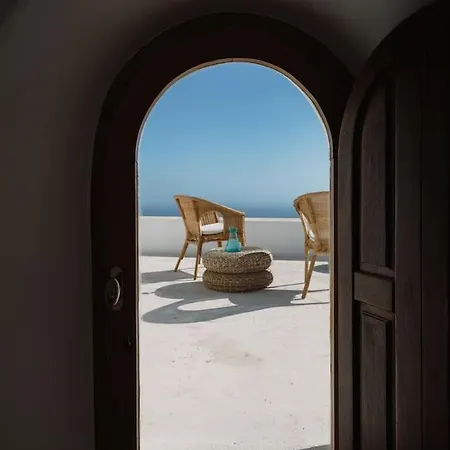 Chez Erose Φηρά